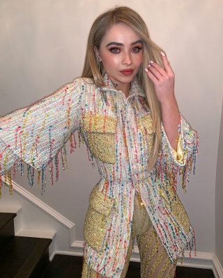 sabrinacarpenter-daily_28115029.jpg