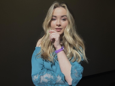 sabrinacarpenter-daily_2852829.jpg