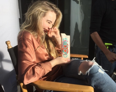 sabrinacarpenter-daily_2873729.jpg