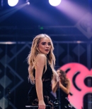 sabrinacarpenter-daily_28113429.jpg