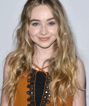 sabrinacarpenter-daily_282829.jpg