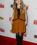 sabrinacarpenter-daily_28929.jpg