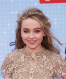 sabrinacarpenter-daily_282829.jpg