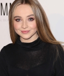 sabrinacarpenter-daily_281229.jpg