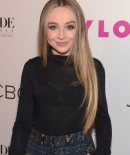 sabrinacarpenter-daily_282129.jpg