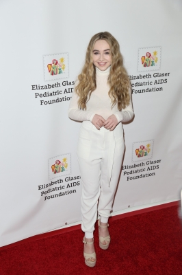 sabrinacarpenter-daily_285429.jpg