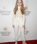 sabrinacarpenter-daily_282329.jpg