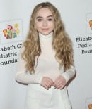 sabrinacarpenter-daily_284329.jpg