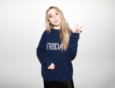 sabrinacarpenter-daily_28129.jpg