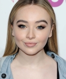 sabrinacarpenter-daily_282229.jpg