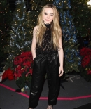 sabrinacarpenter-daily_28129.jpg