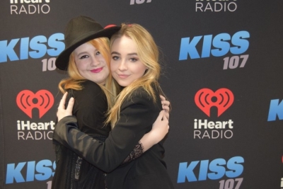 sabrinacarpenter-daily_28829.jpg