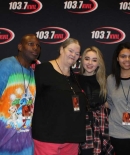 sabrinacarpenter-daily_281029.jpg