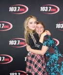 sabrinacarpenter-daily_281629.jpg