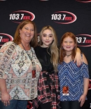 sabrinacarpenter-daily_28829.jpg