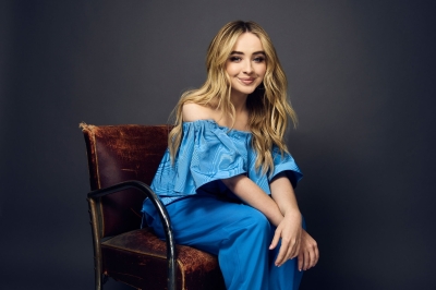 sabrinacarpenter-daily_28229.jpg