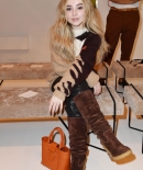 sabrinacarpenter-daily_28929.jpg