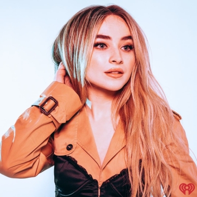 sabrinacarpenter-daily_28229.jpg