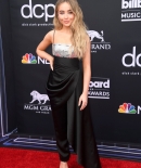 sabrinacarpenter-daily_28129.jpg