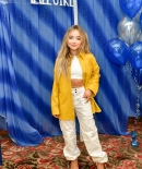 sabrinacarpenter-daily_28529.jpg