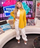 sabrinacarpenter-daily_28229.jpg