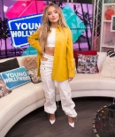 sabrinacarpenter-daily_28329.jpg