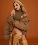 sabrinacarpenter-daily_28125329.jpg