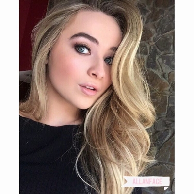 sabrinacarpenter-daily_2818729.jpg