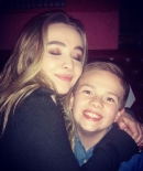 sabrinacarpenter-daily_282629.jpg