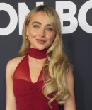 sabrinacarpenter-daily_281229.jpg