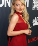 sabrinacarpenter-daily_283829.jpg