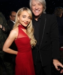 sabrinacarpenter-daily_28729.jpg