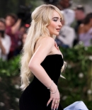 sabrinacarpenter-daily_2814329.jpg