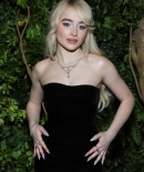 sabrinacarpenter-daily_281029.jpg