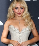 sabrinacarpenter-daily_2820329.jpg