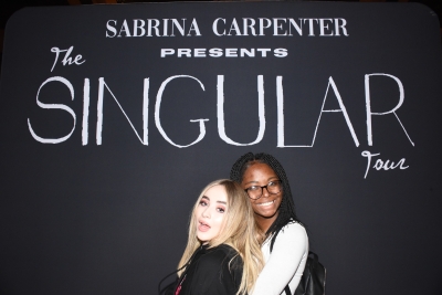 sabrinacarpenter-daily_2834429.jpg