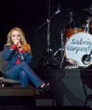 sabrinacarpenter-daily_28329.jpg