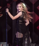 sabrinacarpenter-daily_284929.jpg