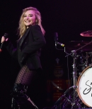 sabrinacarpenter-daily_285429.jpg