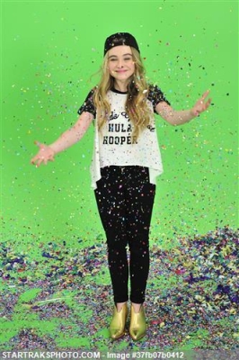 sabrinacarpenter-daily_2812729.jpg