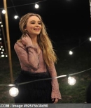 sabrinacarpenter-daily_2819329.jpg