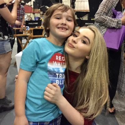 sabrinacarpenter-daily_286029.jpg