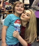 sabrinacarpenter-daily_286029.jpg