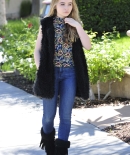 sabrinacarpenter-daily_282129.JPG