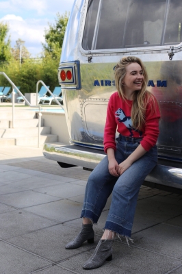 sabrinacarpenter-daily_28629.jpg