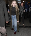 sabrinacarpenter-daily_282829.jpg