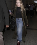 sabrinacarpenter-daily_283629.JPG