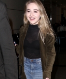 sabrinacarpenter-daily_283929.jpg