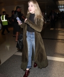 sabrinacarpenter-daily_285629.jpg