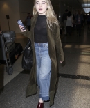 sabrinacarpenter-daily_287329.jpg